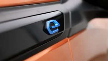 Peugeot E-2008 GT