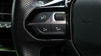 Peugeot E-2008 GT