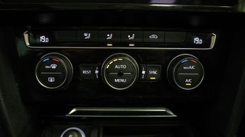Volkswagen Passat R LINE TDI BLUEMOTION TECHNOLOGY DSG
