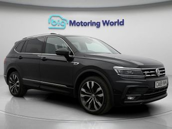 Volkswagen Tiguan R-LINE TECH TSI EVO DSG