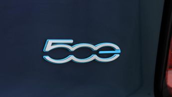 Fiat 500e ACTION