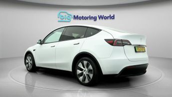 Tesla Model Y BASE