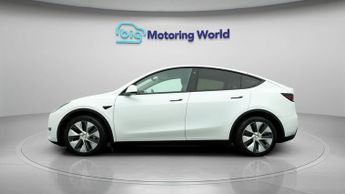 Tesla Model Y BASE