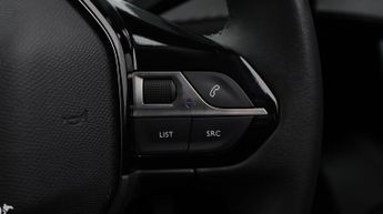 Peugeot E-2008 ALLURE PREMIUM