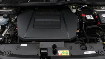 Peugeot E-208 GT