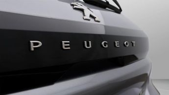 Peugeot E-208 GT