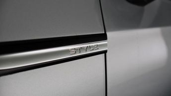 Volkswagen Golf STYLE TDI DSG