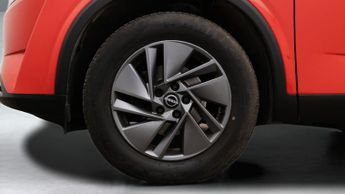 Nissan Qashqai DIG-T ACENTA PREMIUM DCT