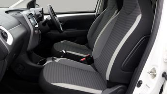 Toyota AYGO VVT-I X-PLAY X-SHIFT