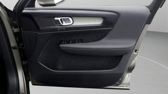 Volvo XC40 B4 INSCRIPTION