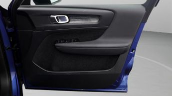 Volvo XC40 RECHARGE T4 R-DESIGN