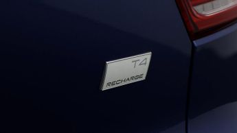Volvo XC40 RECHARGE T4 R-DESIGN