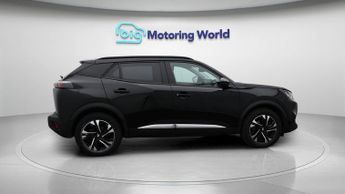 Peugeot E-2008 ALLURE PREMIUM