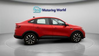 Renault Arkana ICONIC E-TECH