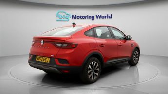 Renault Arkana ICONIC E-TECH