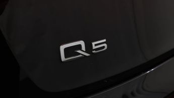 Audi Q5 TFSI QUATTRO S LINE BLACK EDITION