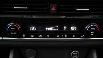 Nissan Qashqai DIG-T ACENTA PREMIUM DCT