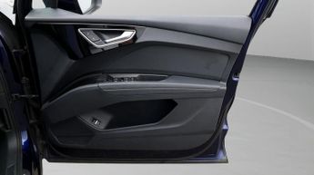 Audi Q4 e-tron S LINE