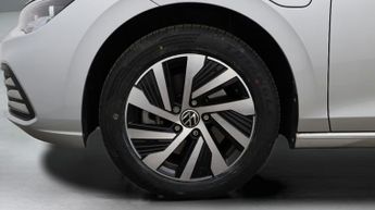 Volkswagen Golf STYLE TSI DSG