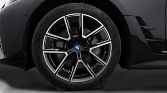 BMW i4 EDRIVE40 M SPORT