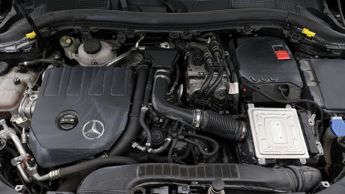 Mercedes-Benz GLA GLA 250 E AMG LINE