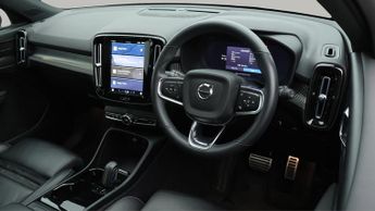 Volvo XC40 RECHARGE PRO TWIN AWD