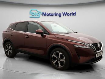 Nissan Qashqai DIG-T N-CONNECTA DCT