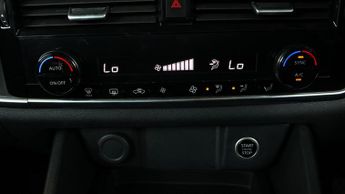 Nissan Qashqai DIG-T ACENTA PREMIUM DCT