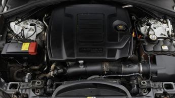 Jaguar F-PACE R-DYNAMIC HSE