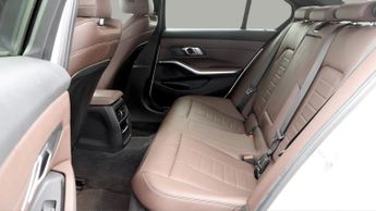 BMW 3 Series 330E M SPORT