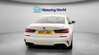 BMW 3 Series 330E M SPORT