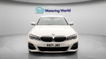 BMW 3 Series 330E M SPORT