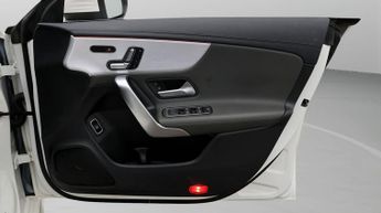 Mercedes-Benz CLA CLA 180 AMG LINE PREMIUM PLUS