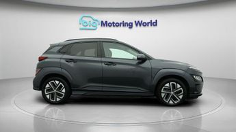 Hyundai KONA PREMIUM