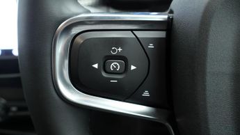 Volvo XC40 RECHARGE PRO TWIN AWD