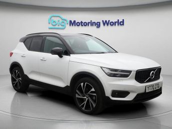 Volvo XC40 B4 R-DESIGN PRO