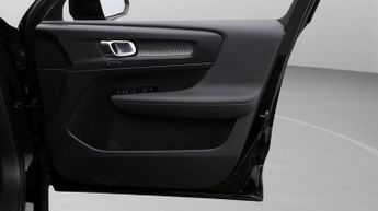 Volvo XC40 T3 R-DESIGN PRO