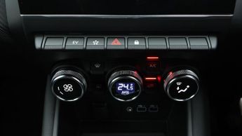 Renault Captur E-TECH ENGINEERED