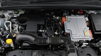 Renault Captur E-TECH ENGINEERED