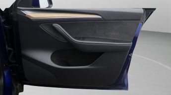 Tesla Model Y BASE