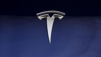Tesla Model Y BASE