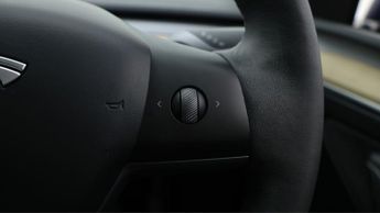 Tesla Model Y BASE