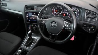 Volkswagen Golf SE NAVIGATION TDI BLUEMOTION TECHNOLOGY