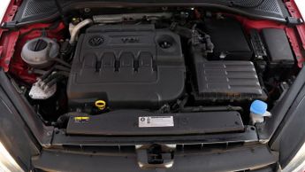 Volkswagen Golf SE NAVIGATION TDI BLUEMOTION TECHNOLOGY