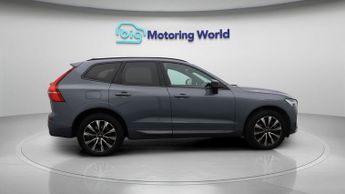 Volvo XC60 B5 PLUS AWD