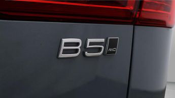 Volvo XC60 B5 PLUS AWD