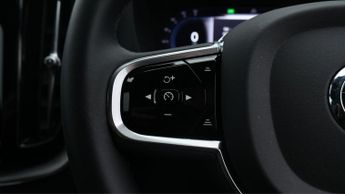 Volvo XC60 B5 PLUS AWD