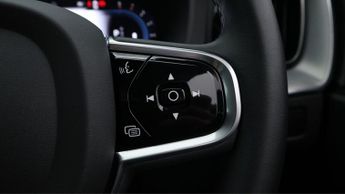 Volvo XC60 B5 PLUS AWD