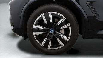 BMW iX3 M SPORT