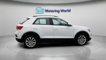 Volkswagen T-Roc SE TSI EVO DSG